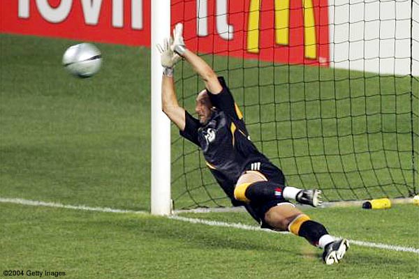 Бартез отбивает пенальти