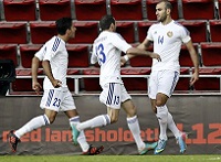 �������